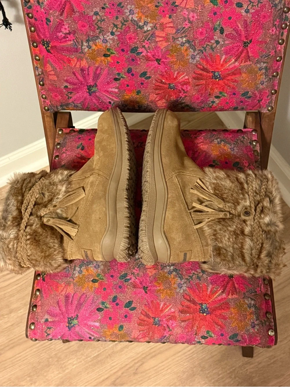Minnetonka Tan Faux-Fur Cuff Suede Leather Winter Boots with Tassel Detail
